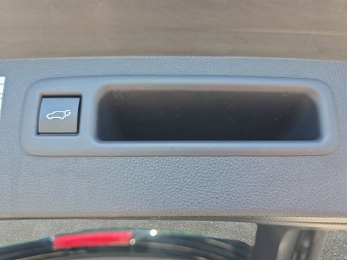 Used 2021 Toyota Highlander Platinum AWD/4WD image 14