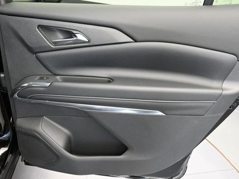 New 2026 Chevrolet Traverse LT w/ LPO, Floor Liner Package FWD image 28