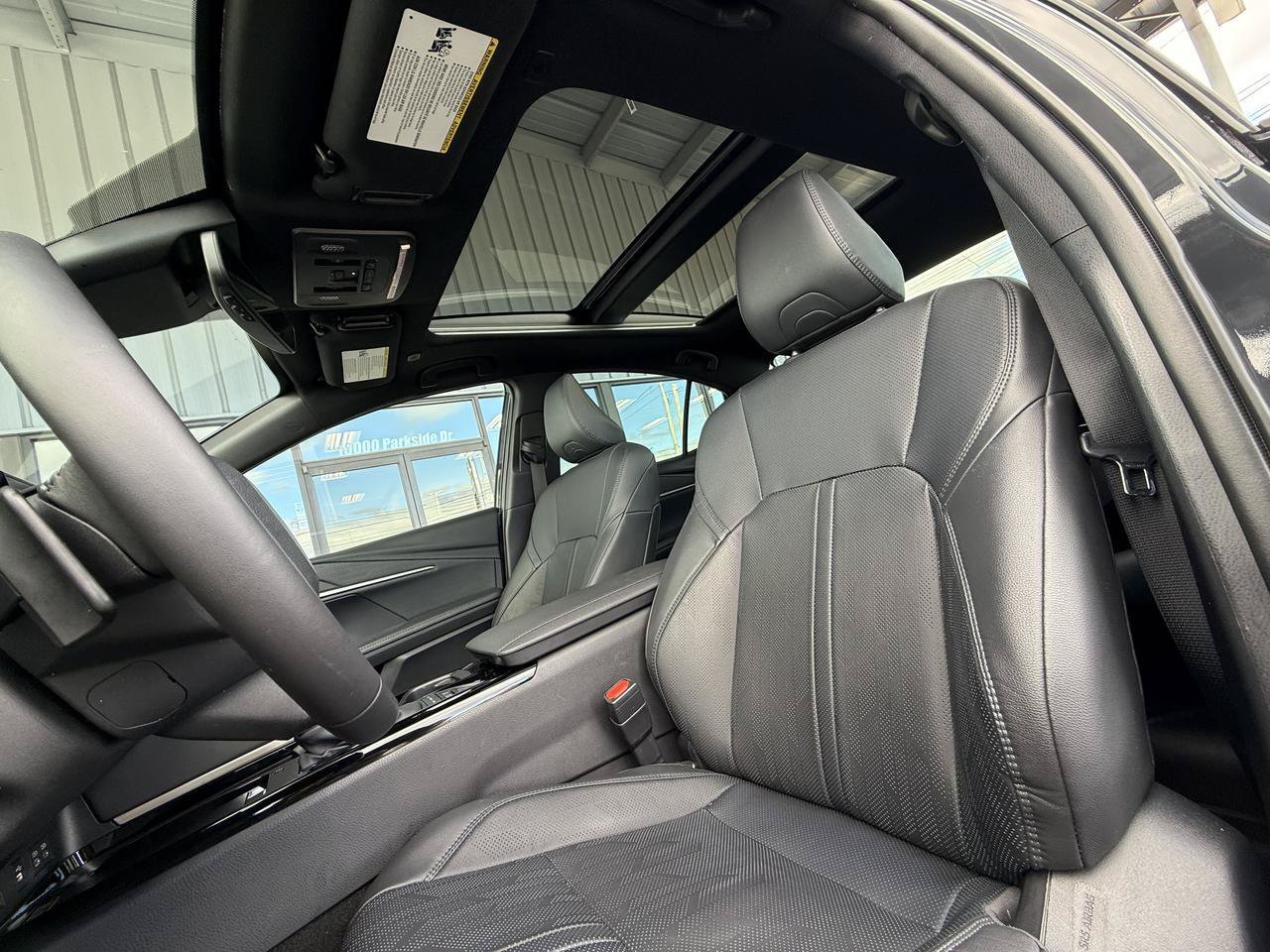 Used 2025 Toyota Camry XSE FWD image 12