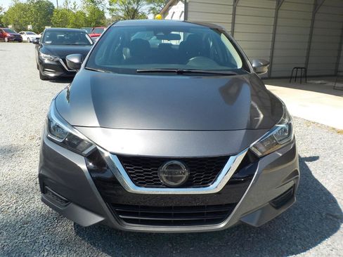 Used 2021 Nissan Versa SV image 8