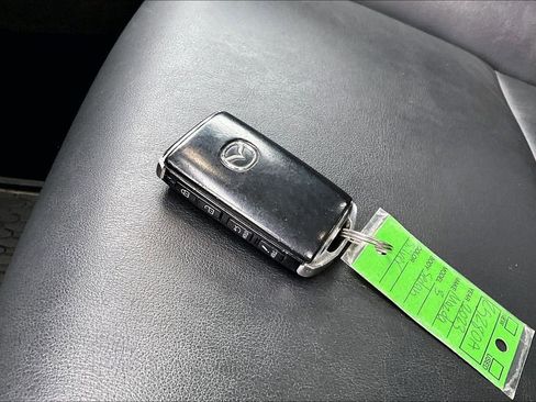 Used 2023 MAZDA MAZDA3 s image 12