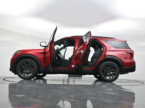 New 2026 Ford Explorer ST-Line w/ ST-Line Street Pack AWD/4WD image 53