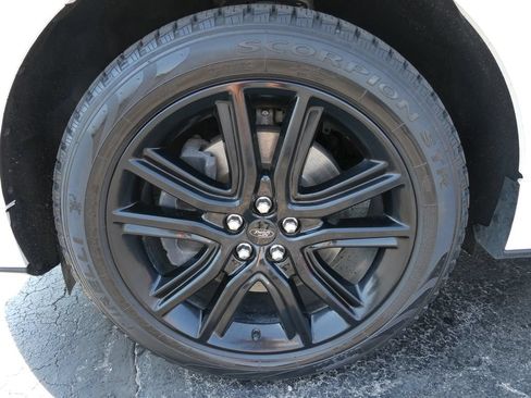 Used 2024 Ford Edge ST-Line AWD/4WD image 10