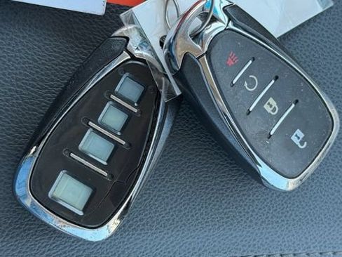 Used 2020 Chevrolet Bolt LT FWD image 19