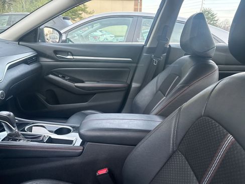 Used 2025 Nissan Altima 2.5 SR image 9