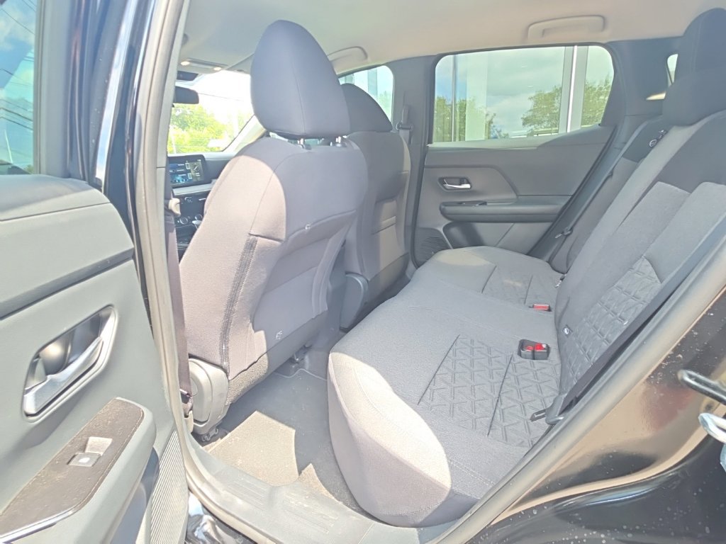 Certified 2025 Nissan Kicks SV AWD/4WD image 11