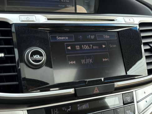 Used 2015 Honda Accord EX-L image 18