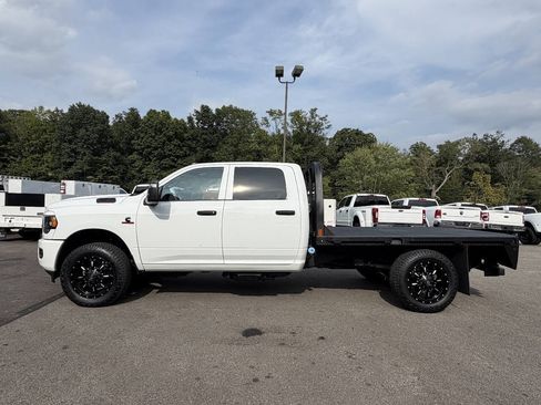 Used 2023 RAM 3500 Tradesman AWD/4WD image 6