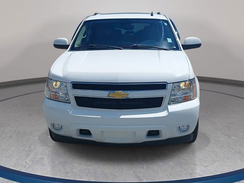 Used 2007 Chevrolet Suburban LTZ w/ LTZ Preferred Equipment Group AWD/4WD image 2