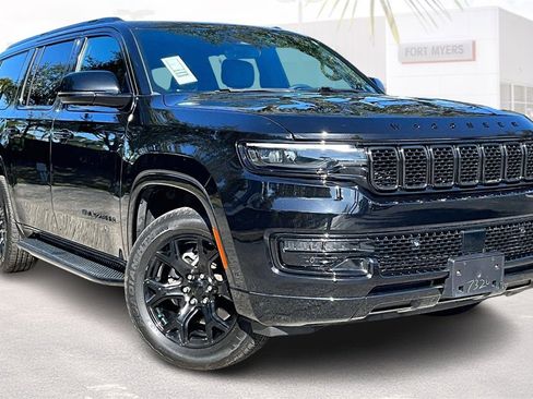 Used 2024 Jeep Wagoneer Series II image 1