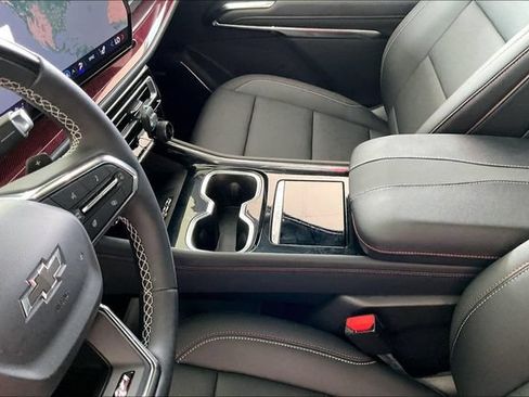 Used 2026 Chevrolet Traverse Z71 w/ Enhanced Driving Package AWD/4WD image 13