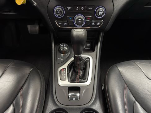 Used 2016 Jeep Cherokee Trailhawk w/ Leather Interior Group image 21