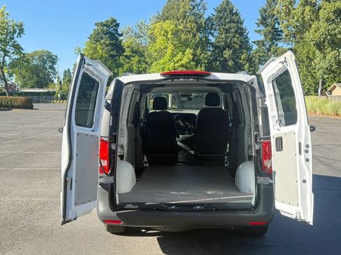 Used 2019 Mercedes-Benz Metris image 27