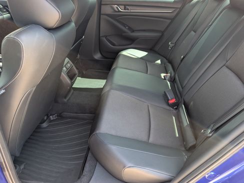Used 2022 Honda Accord Sport image 11