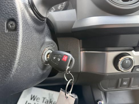 Used 2023 Toyota Tacoma SR image 6