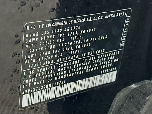 Used 2024 Volkswagen Taos SE image 12