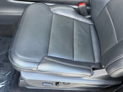 Used 2025 Ford Expedition Platinum AWD/4WD image 15