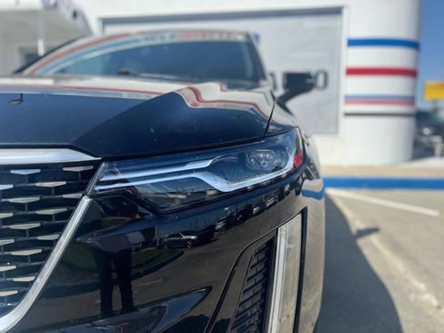 Used 2022 Cadillac XT6 Premium Luxury w/ Technology Package image 13