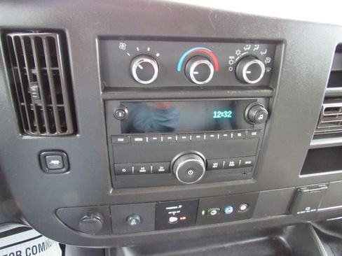 Used 2021 Chevrolet Express 3500 w/ Power Convenience Package RWD image 40