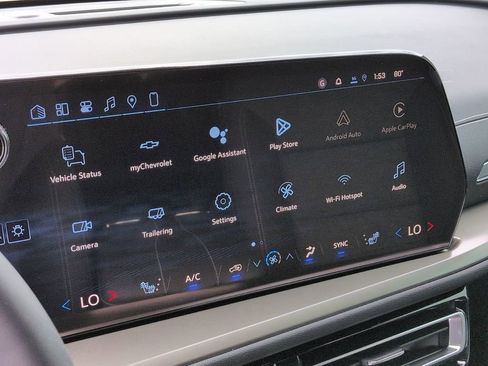New 2026 Chevrolet Traverse LT w/ Sun and Wheel Package FWD image 23