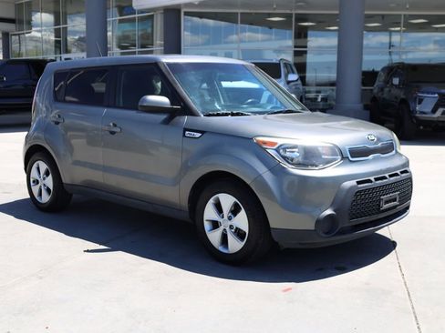 Used 2016 Kia Soul FWD image 8