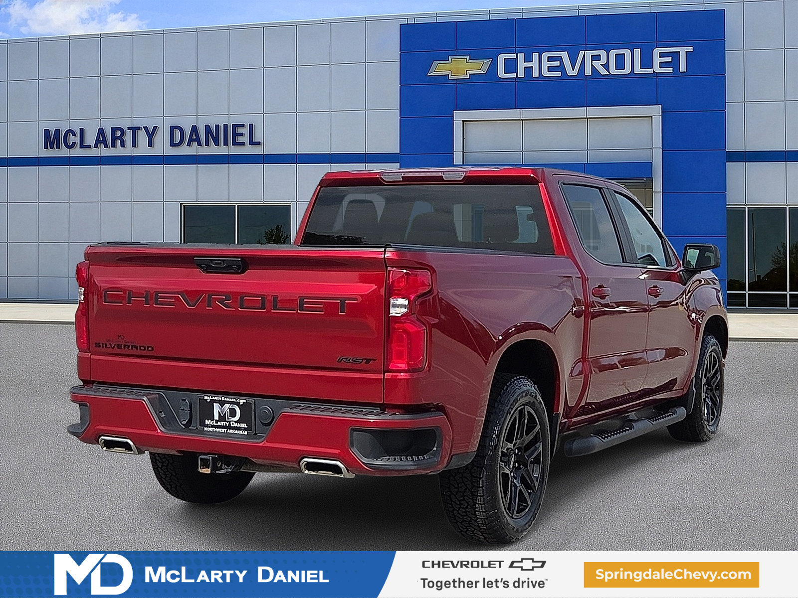 Certified 2024 Chevrolet Silverado 1500 RST w/ Z71 Off-Road Package AWD/4WD image 5