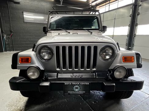 Used 2005 Jeep Wrangler Rubicon AWD/4WD image 8