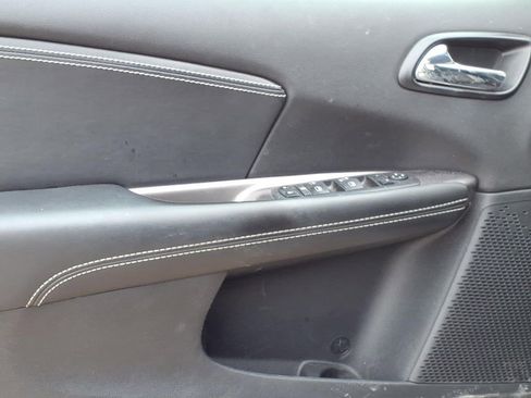 Used 2020 Dodge Journey Crossroad w/ Popular Equipment Group image 11