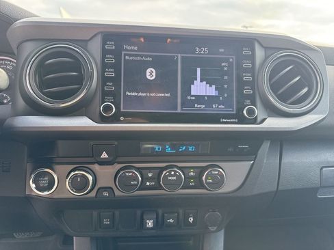 Used 2021 Toyota Tacoma TRD Sport image 19