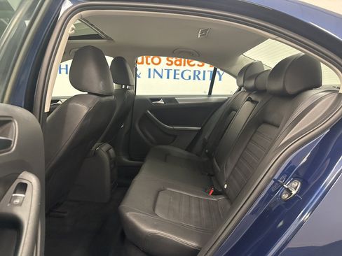 Used 2013 Volkswagen Jetta SEL FWD image 14