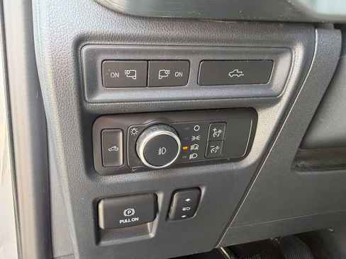Used 2022 Ford F150 Lariat w/ Equipment Group 502A High AWD/4WD image 11