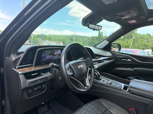 Used 2024 Cadillac Escalade Sport Platinum w/ LPO, ONYX Package AWD/4WD image 16