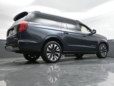 Used 2025 Ford Expedition Max Platinum w/ Driver's Package AWD/4WD image 34