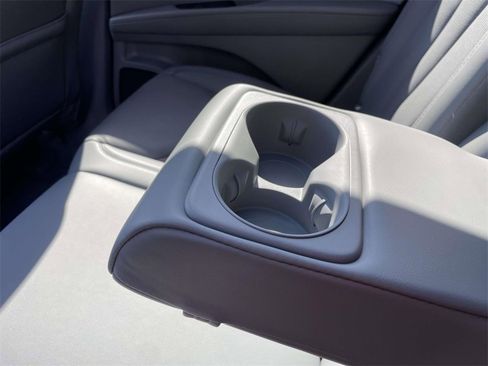 Used 2022 Lincoln Nautilus Reserve w/ Equipment Group 201A image 12