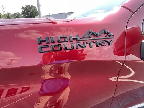 Certified 2024 Chevrolet Silverado 1500 High Country AWD/4WD image 33