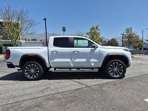 New 2026 GMC Canyon Denali AWD/4WD image 2