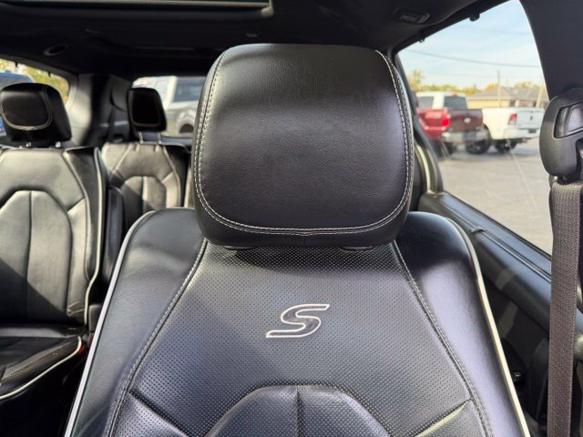 Used 2020 Chrysler Pacifica Limited FWD image 4