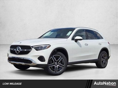 Used 2026 Mercedes-Benz GLC 300 image 1