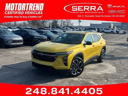 Certified 2024 Chevrolet Trax RS w/ Driver Confidence Package image 1