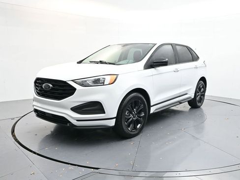 Used 2024 Ford Edge SE w/ Black Appearance Package image 1
