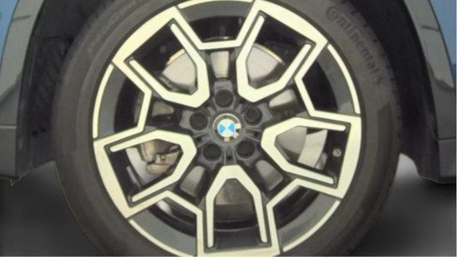 Used 2025 BMW X1 xDrive28i w/ Technology Package AWD/4WD image 12