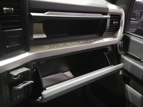 Certified 2024 Ford F250 XLT AWD/4WD image 32