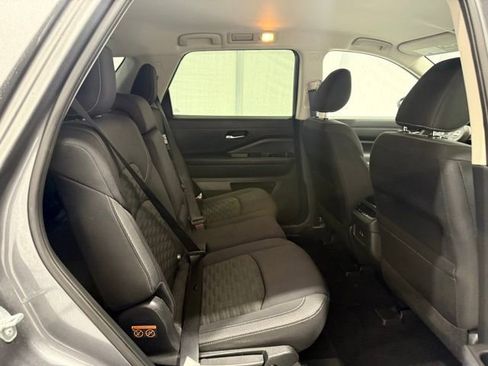 Used 2022 Nissan Pathfinder SV image 23