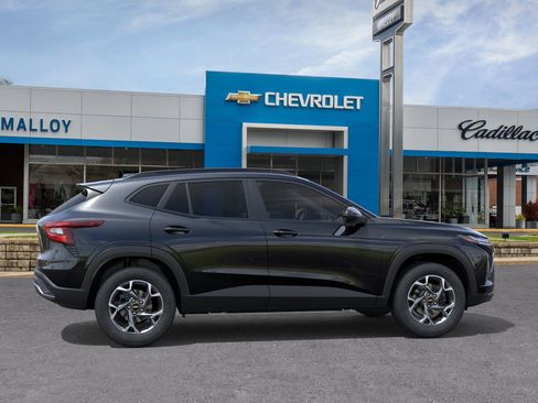 New 2026 Chevrolet Trax LT w/ Driver Confidence Package image 29