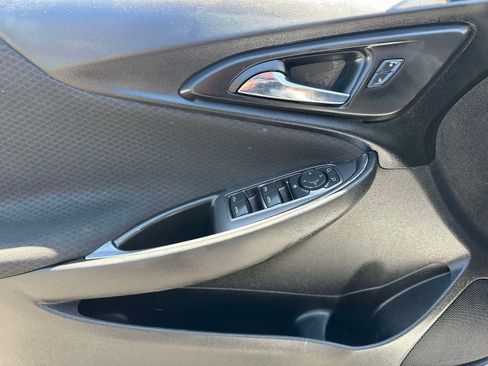 Used 2016 Chevrolet Malibu LT FWD image 13