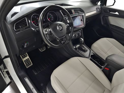Used 2021 Volkswagen Tiguan SE R-Line FWD image 14