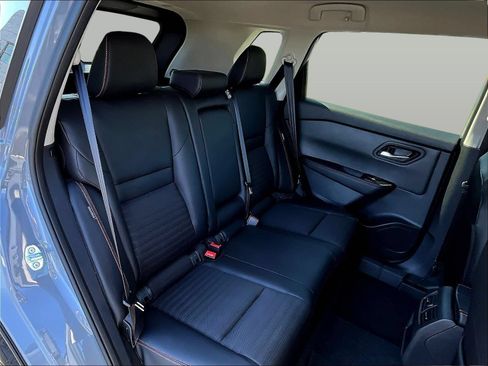 Certified 2026 Nissan Rogue SV AWD/4WD image 28