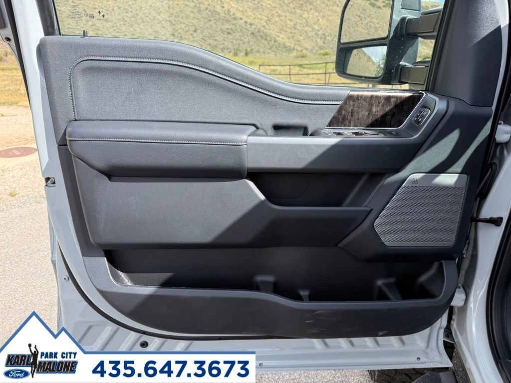 New 2026 Ford F350 Lariat w/ Black Appearance Package AWD/4WD image 15