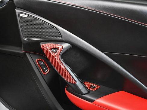 Used 2015 Chevrolet Corvette Z06 w/ 3LZ Preferred Equipment Group image 17