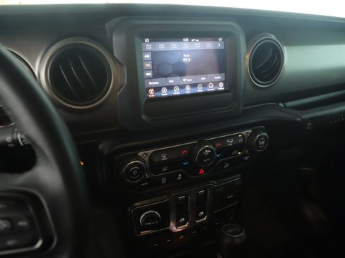 Certified 2019 Jeep Wrangler Sport image 14